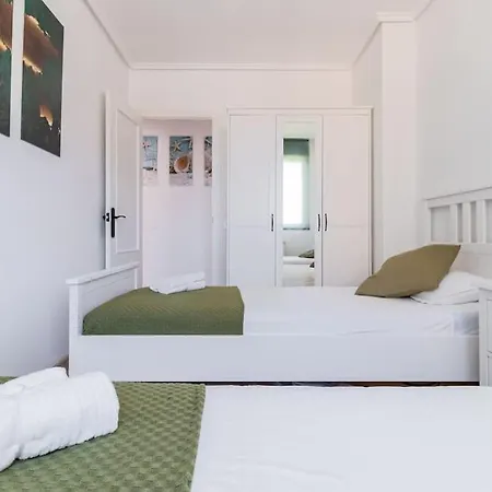 Piso Con Piscina Y Garaje