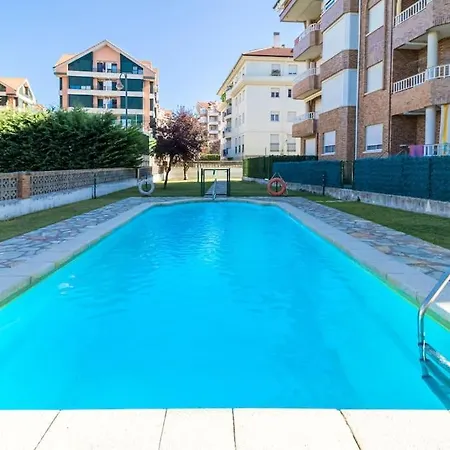 Piso Con Piscina Y Garaje Noja